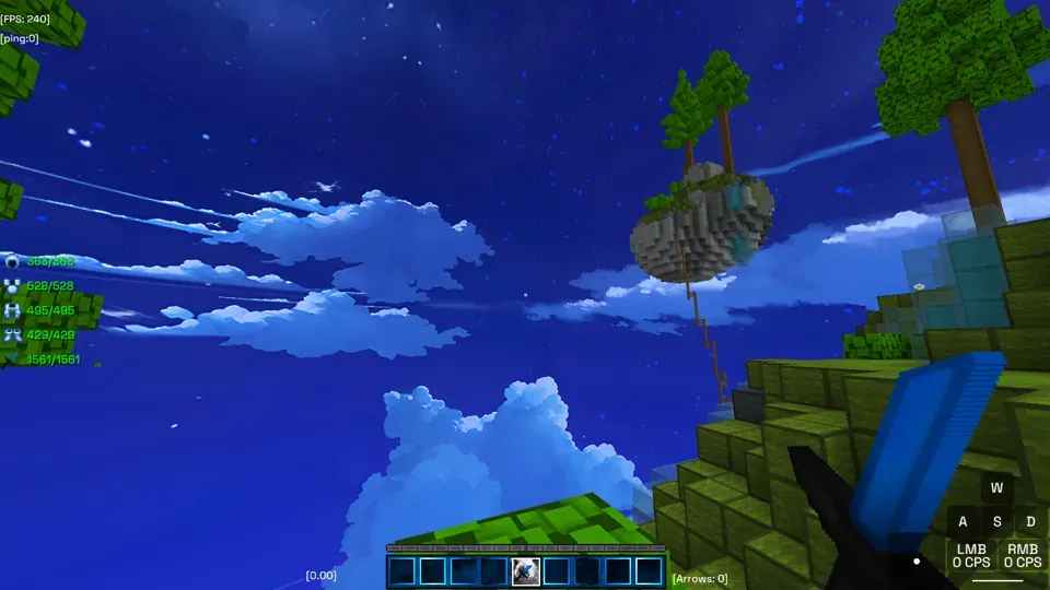 Flarial HUD modules over Minecraft gameplay